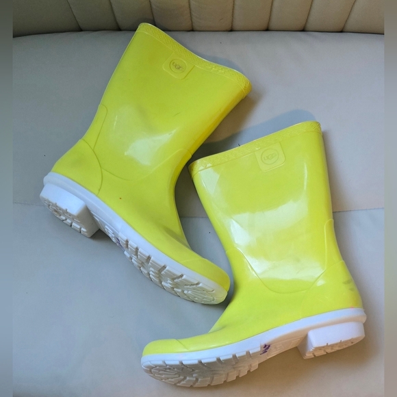 UGG Boots  Sienna Rain Mid Calf Waterproof Yellow Womens size US 8/mens Size 6 - Picture 6 of 14